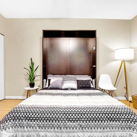 Rittenhouse Studio Apartment With Patio By Act פילדלפיה מראה חיצוני תמונה